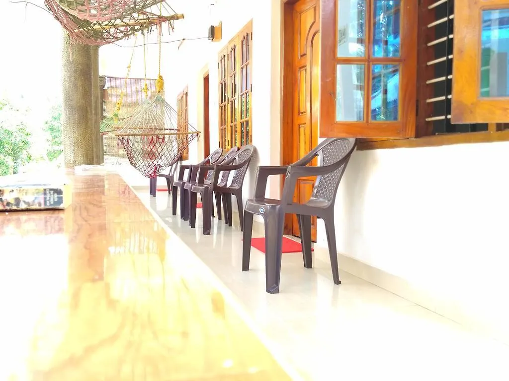 Kaithakuzhi Home Stay Varkala Quarto em Acomodações Particulares