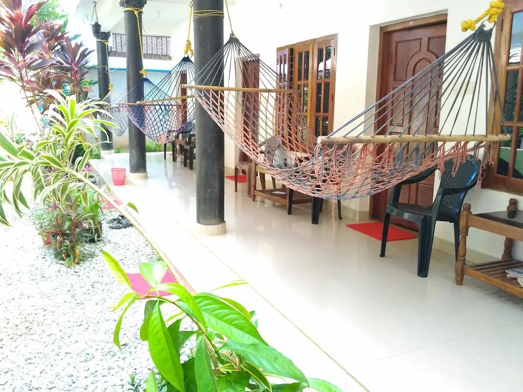 Kaithakuzhi Home Stay Varkala Quarto em Acomodações Particulares